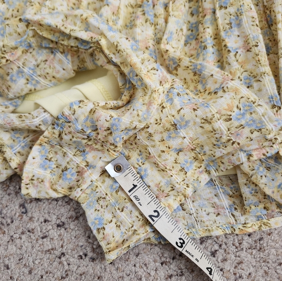 American Eagle yellow floral shorts - Picture 7 of 8